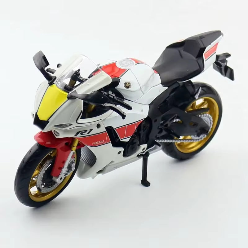 Yamaha YZF-R1M 1:12 Diecast Model